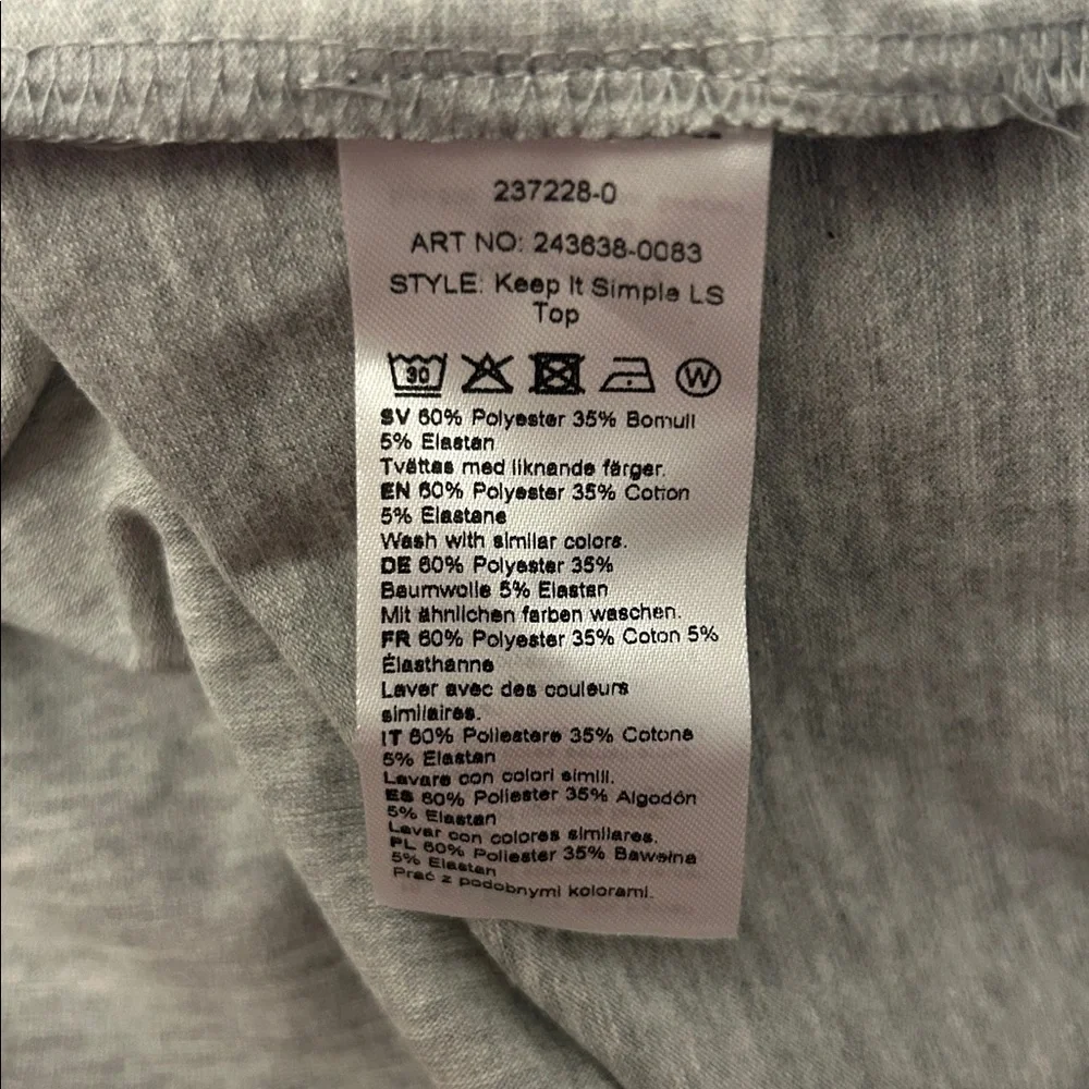 Nelly Women’s Gray Keep It Simple Ls Top, Size Medium